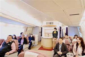 圖4 高雄空大團隊參觀高餐大模擬客艙教室。_0